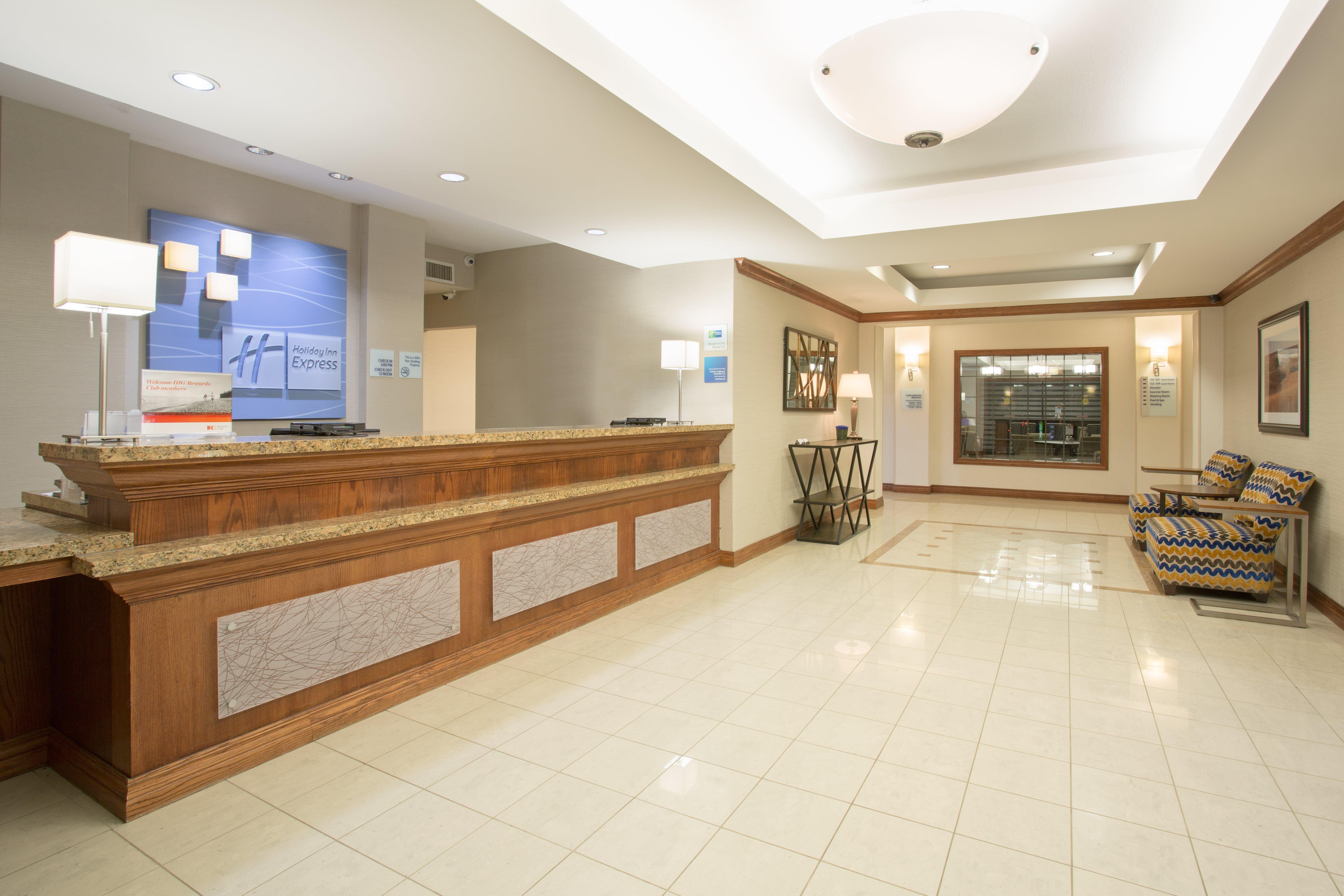 Holiday Inn Express Hotel & Suites Concordia Us 81 By Ihg Eksteriør billede
