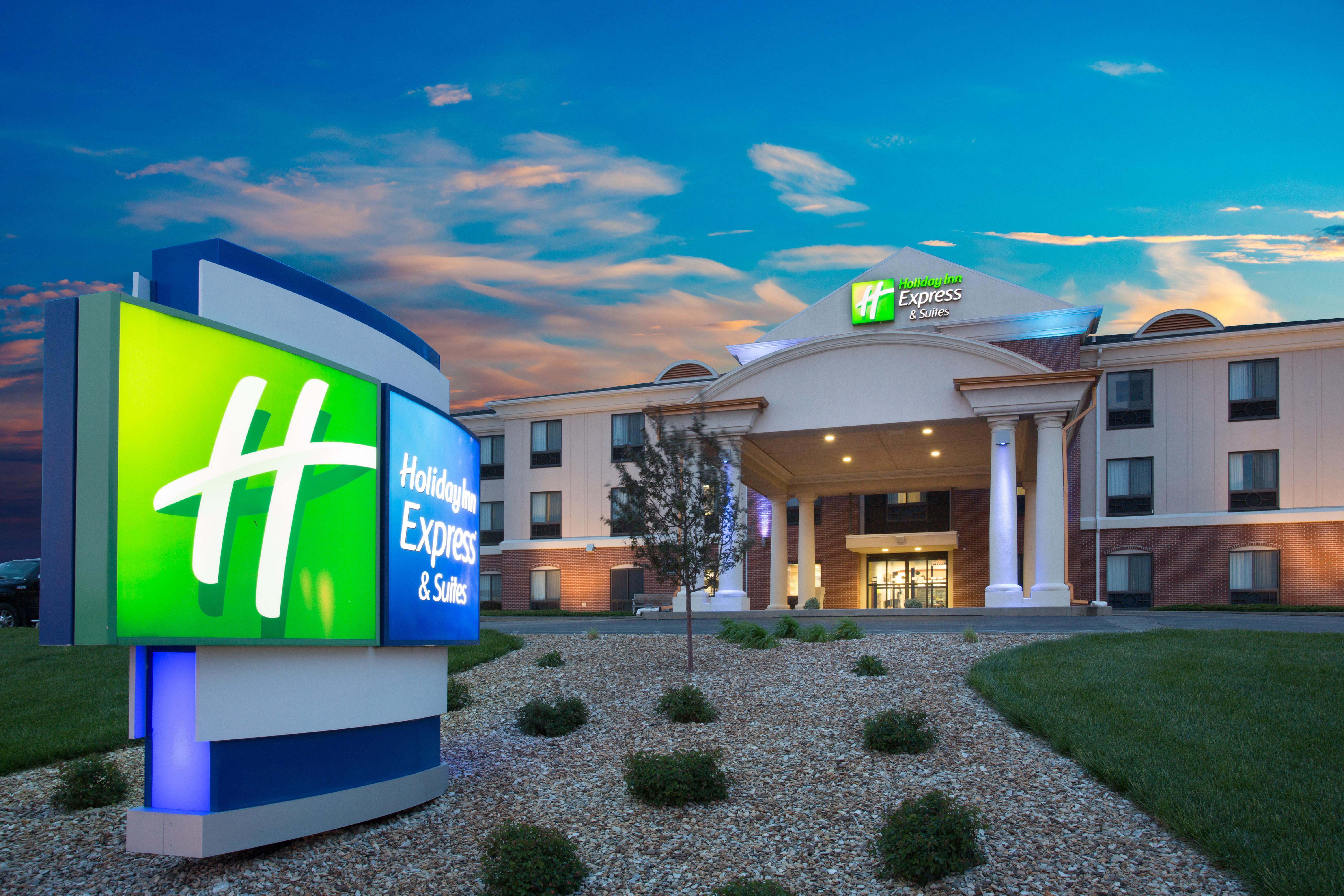 Holiday Inn Express Hotel & Suites Concordia Us 81 By Ihg Eksteriør billede