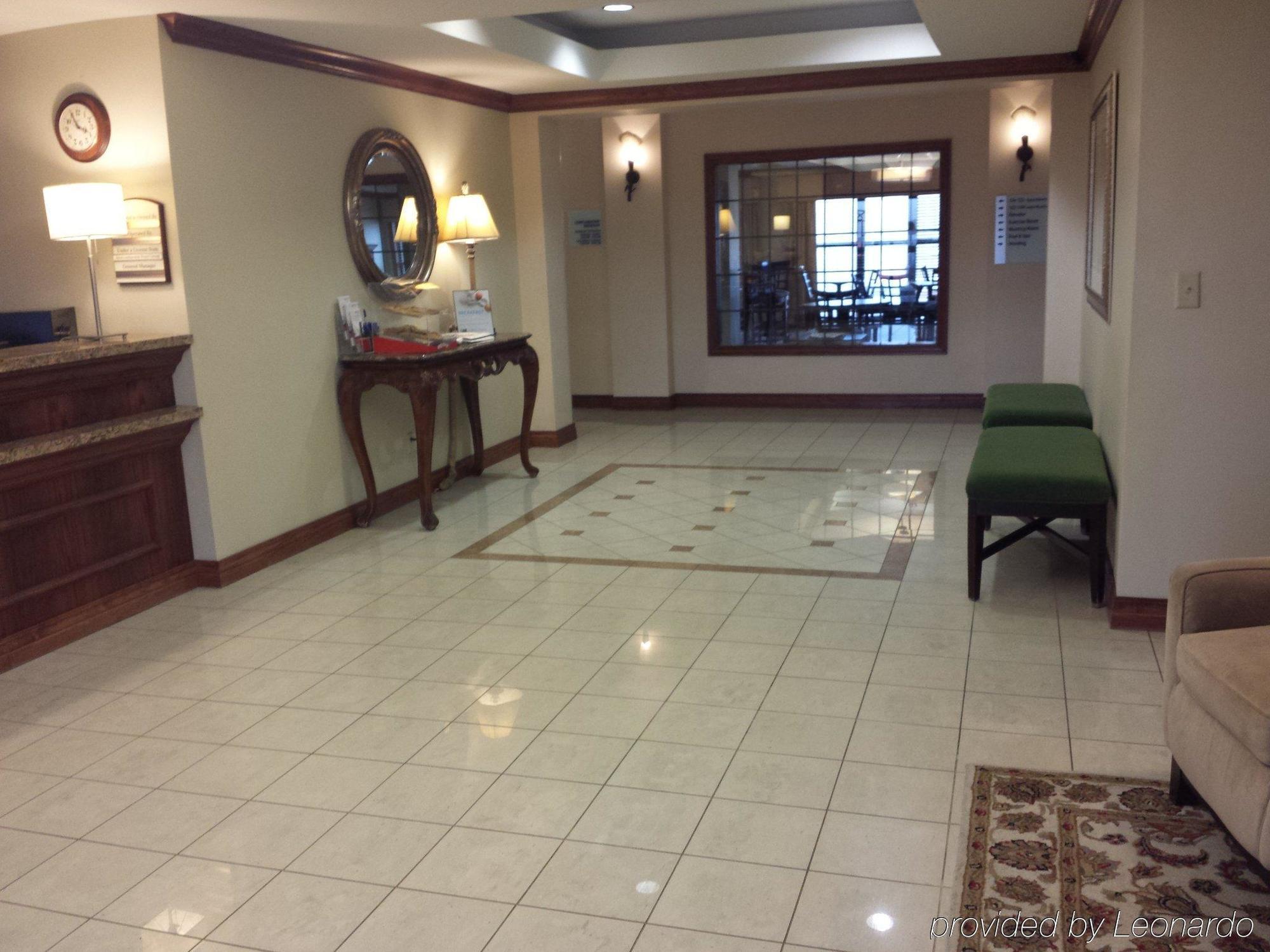 Holiday Inn Express Hotel & Suites Concordia Us 81 By Ihg Eksteriør billede