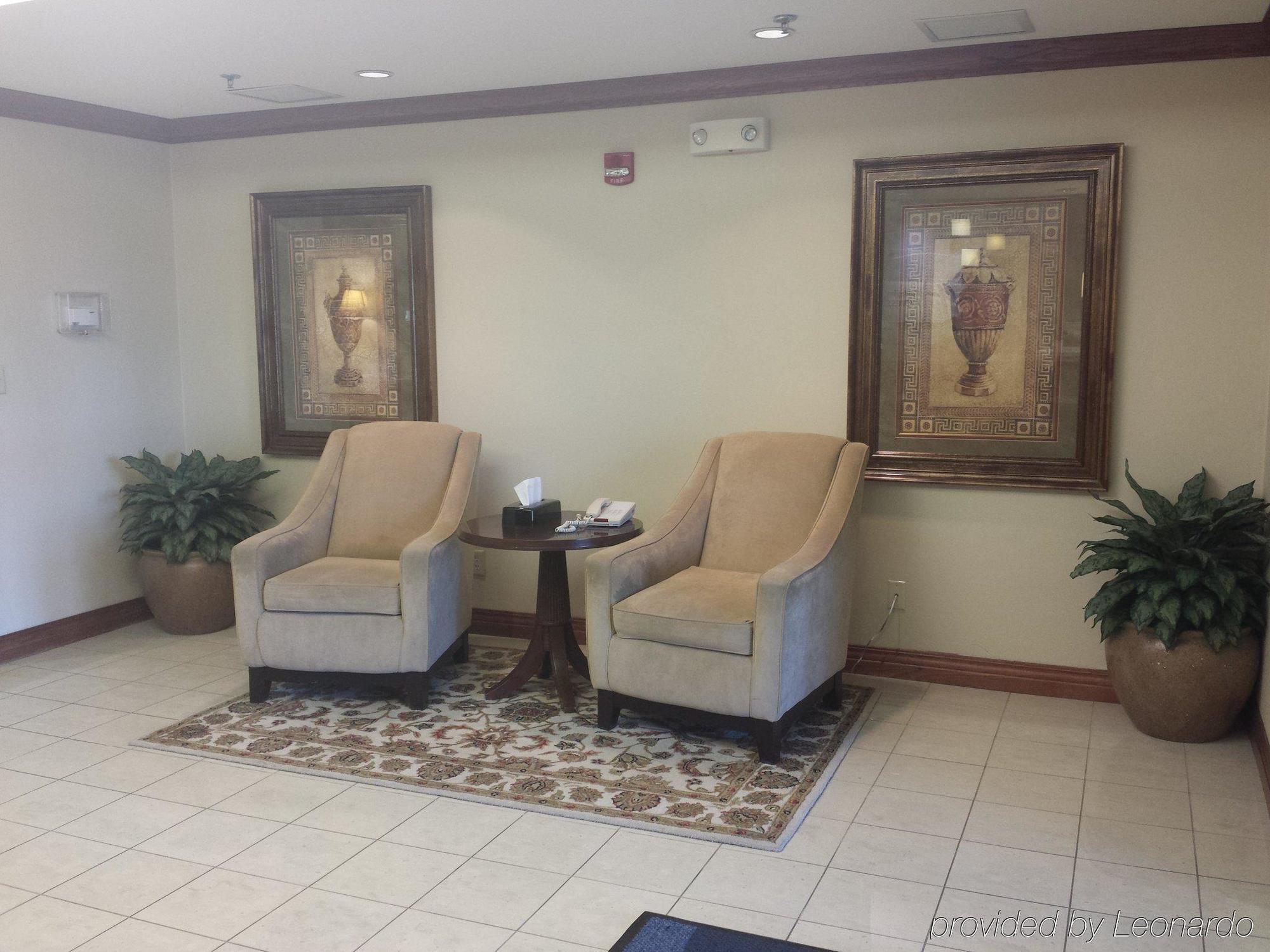 Holiday Inn Express Hotel & Suites Concordia Us 81 By Ihg Eksteriør billede