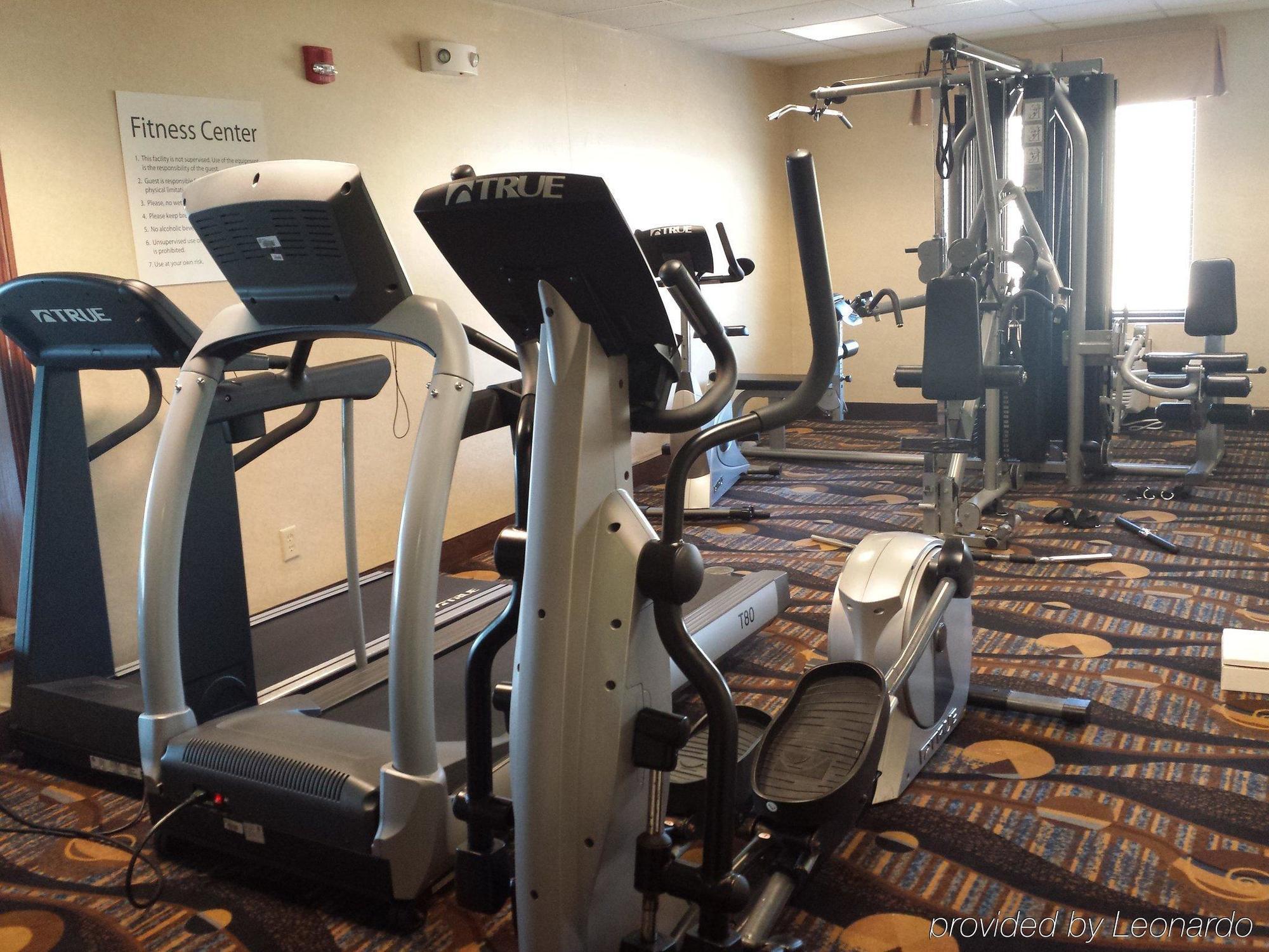 Holiday Inn Express Hotel & Suites Concordia Us 81 By Ihg Eksteriør billede