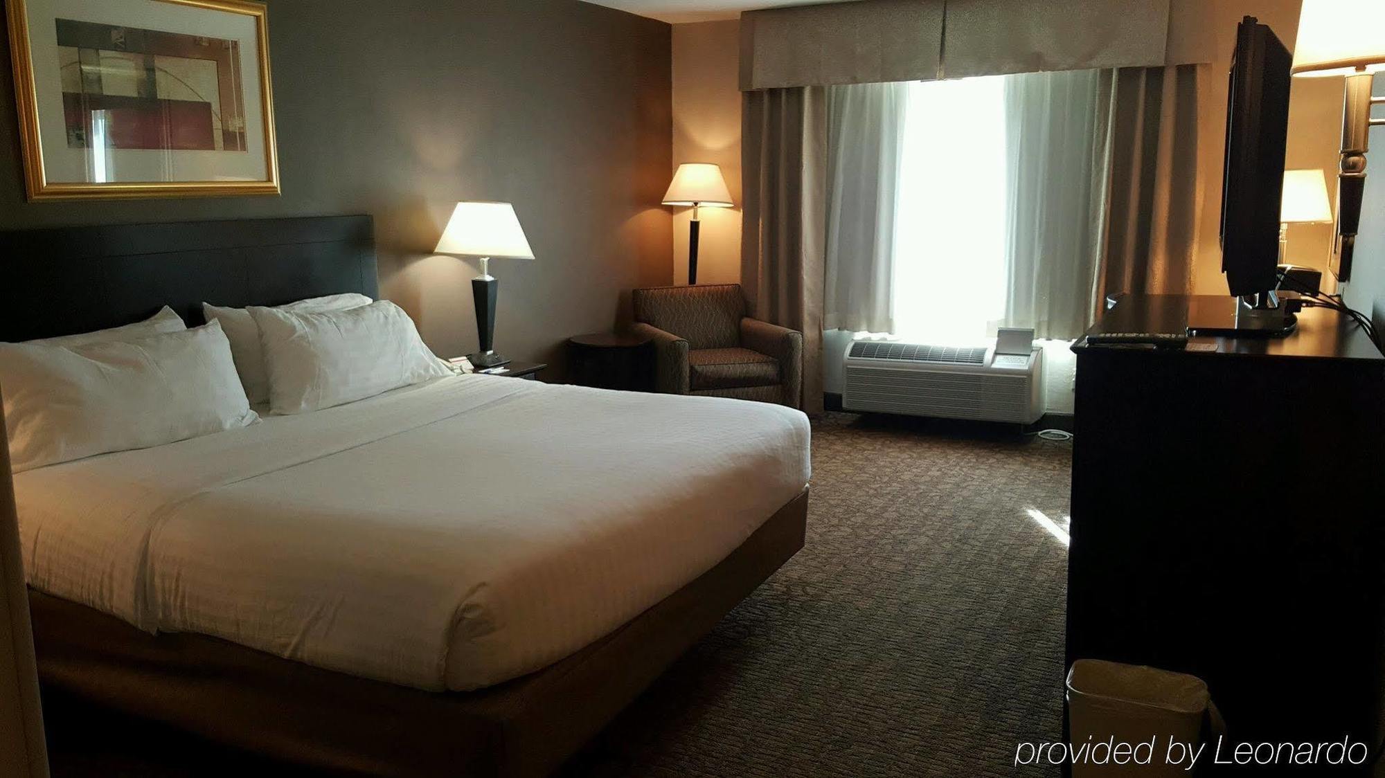 Holiday Inn Express Hotel & Suites Concordia Us 81 By Ihg Eksteriør billede